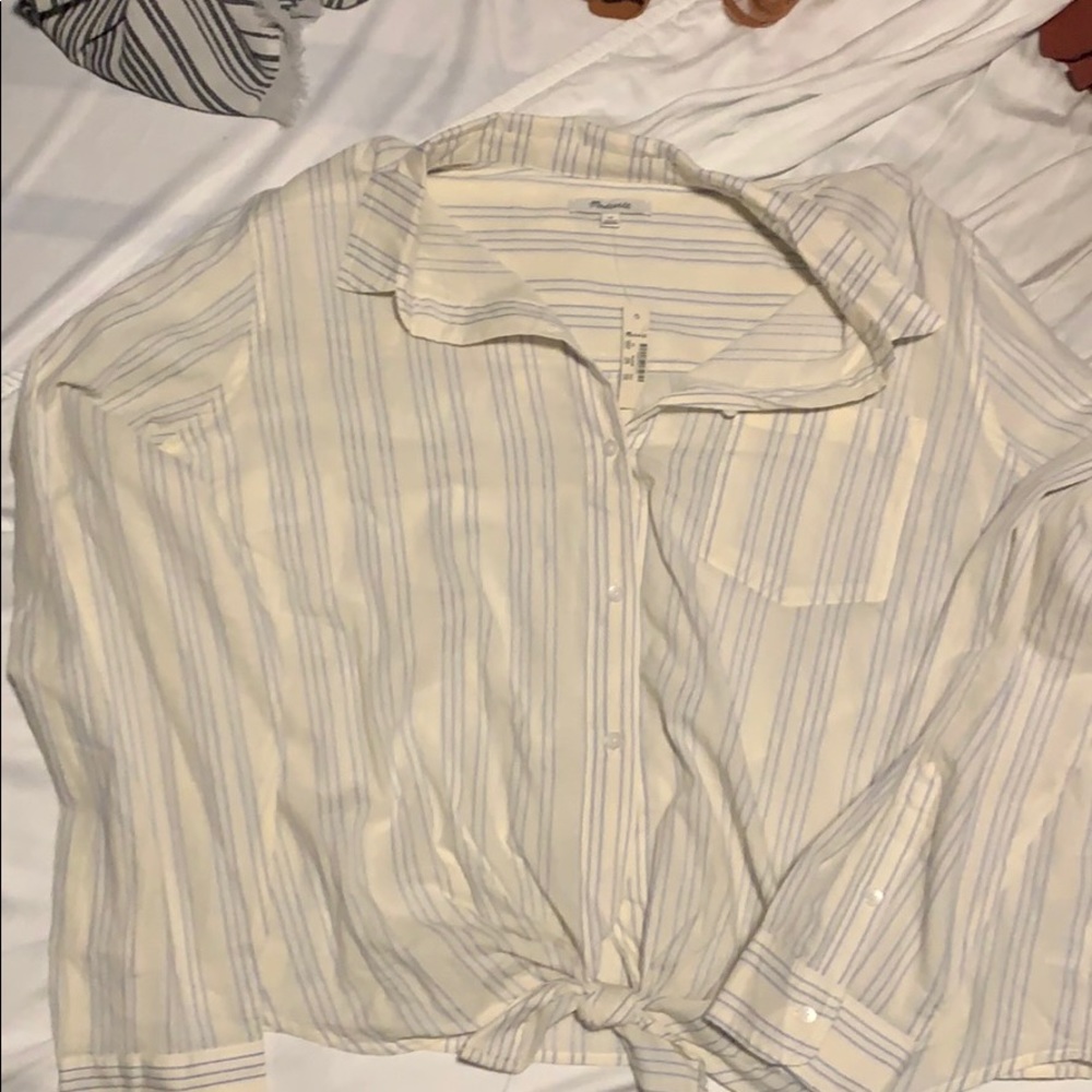 Made well stripped tie front button shirt